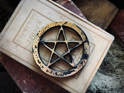 Pentacle Altar Plate Black & Gold